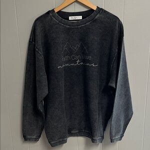 NWOT Ribbed Moon Ryder Sweatshirt Large Black